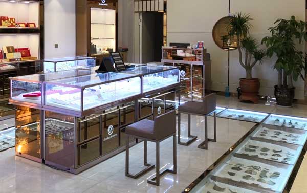 玻璃展柜的普遍定價是多少呢? 玻璃展柜的普遍定價是多少呢?