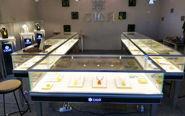 柜臺展示柜廠家選擇兩大參考因素 柜臺展示柜廠家選擇兩大參考因素